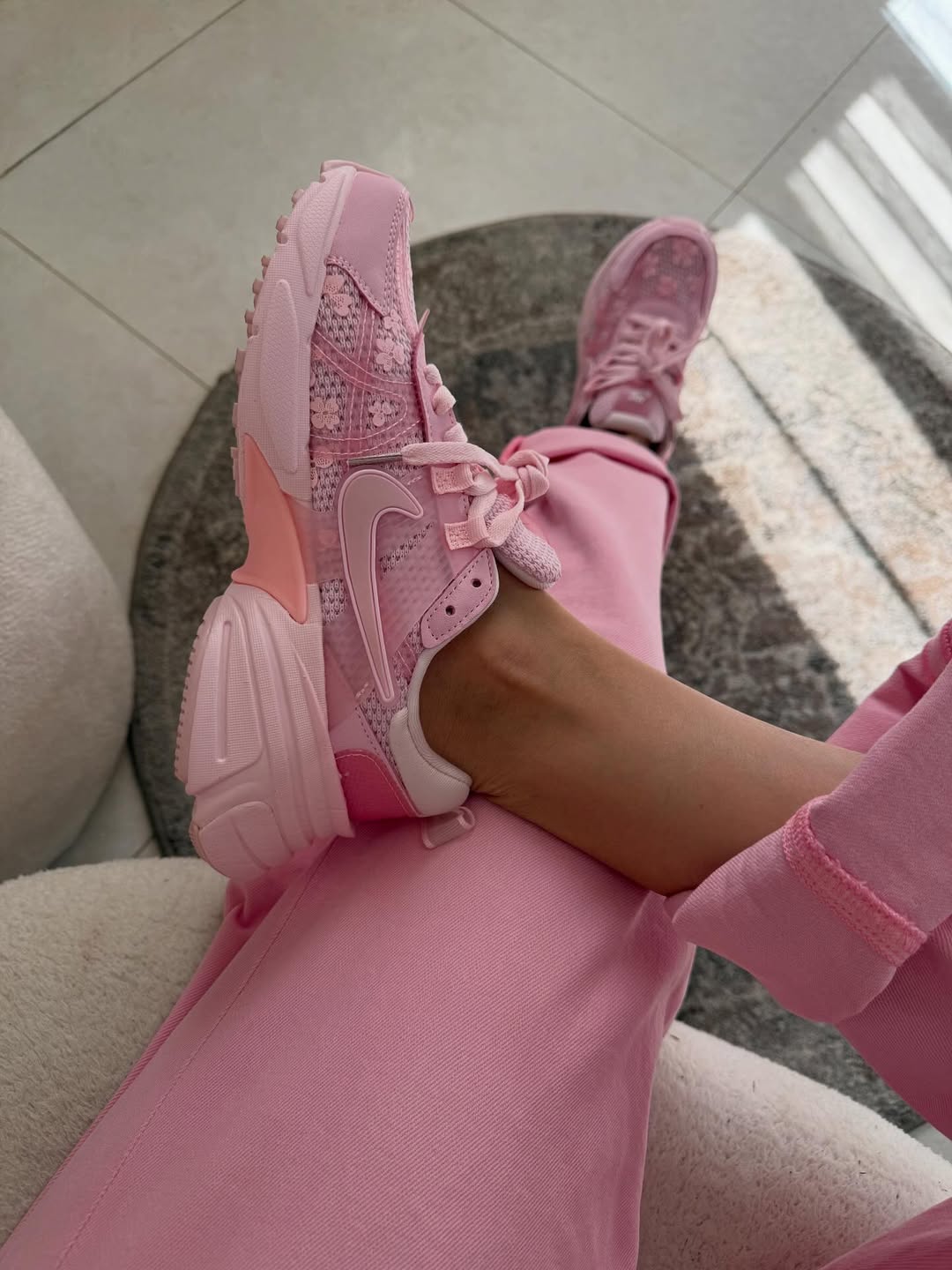 Nike V2K Run Pink Foam