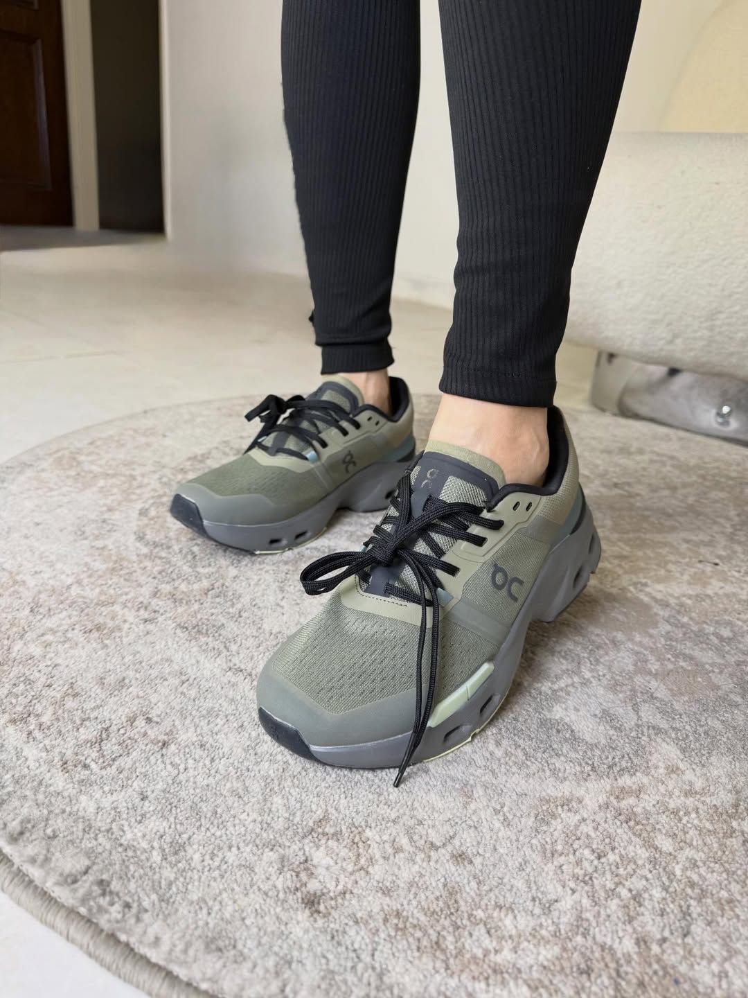 On Cloudpulse Training Shoes