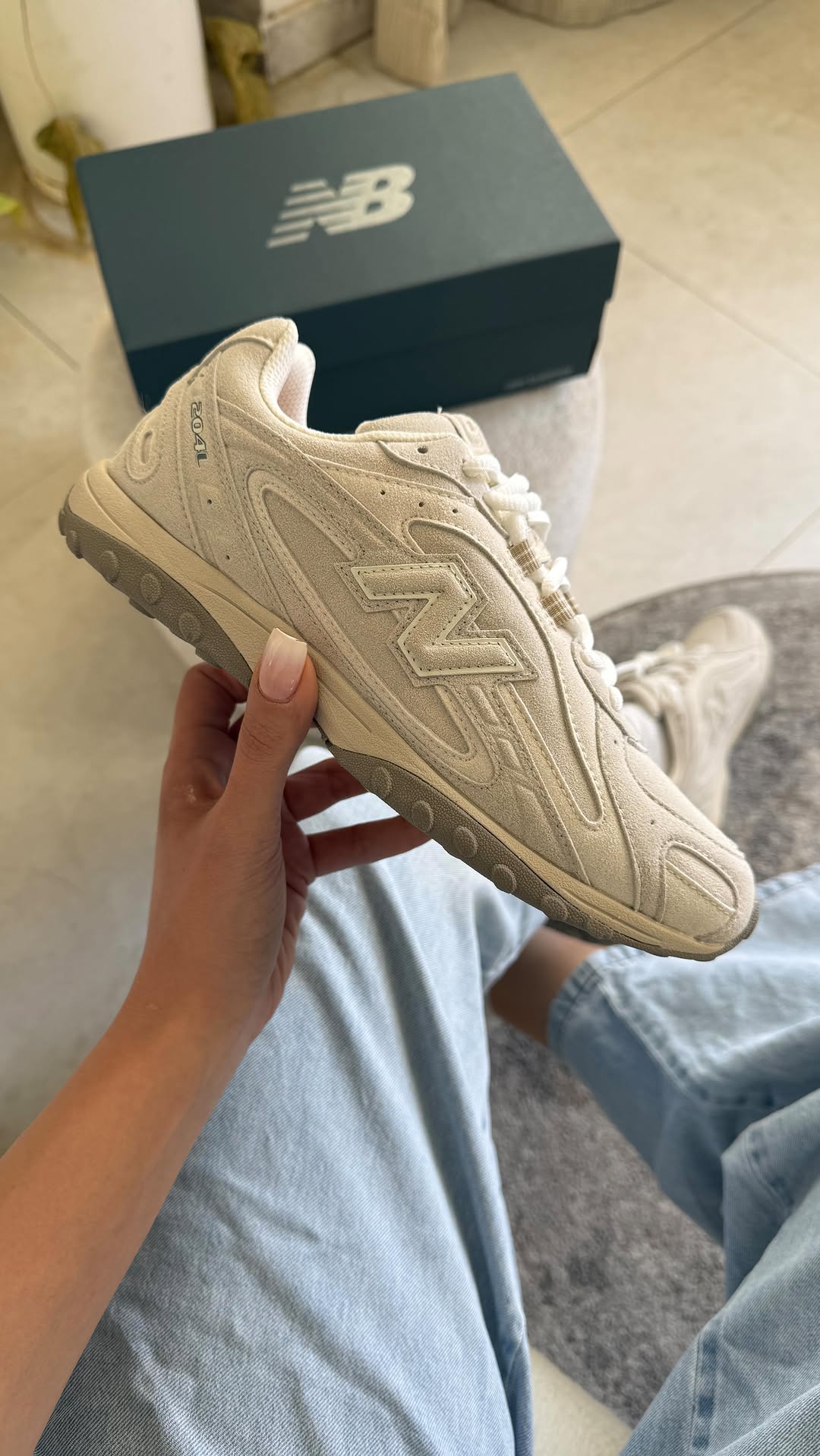 New Balance 204L
