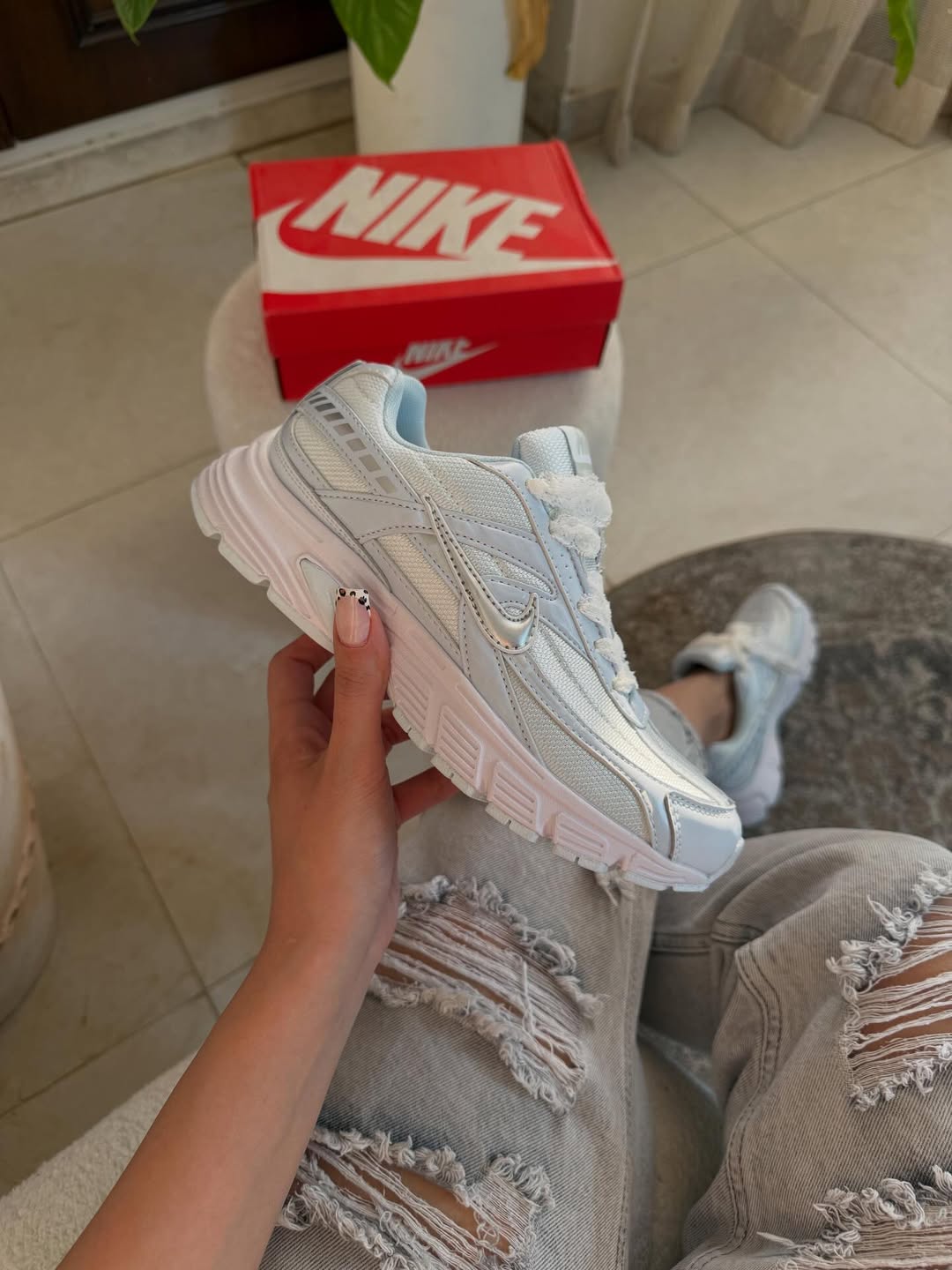 Nike Initiator