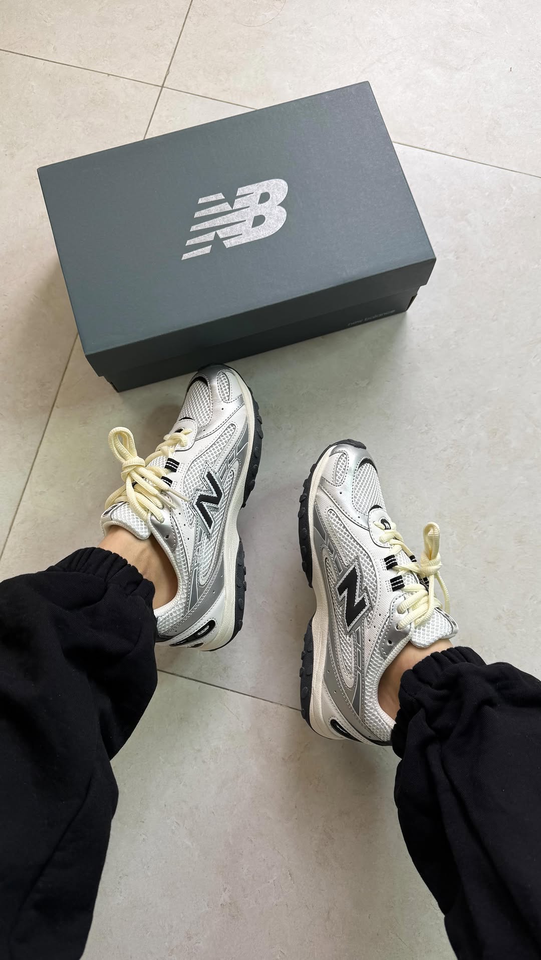 نیوبالانس New Balance 204L