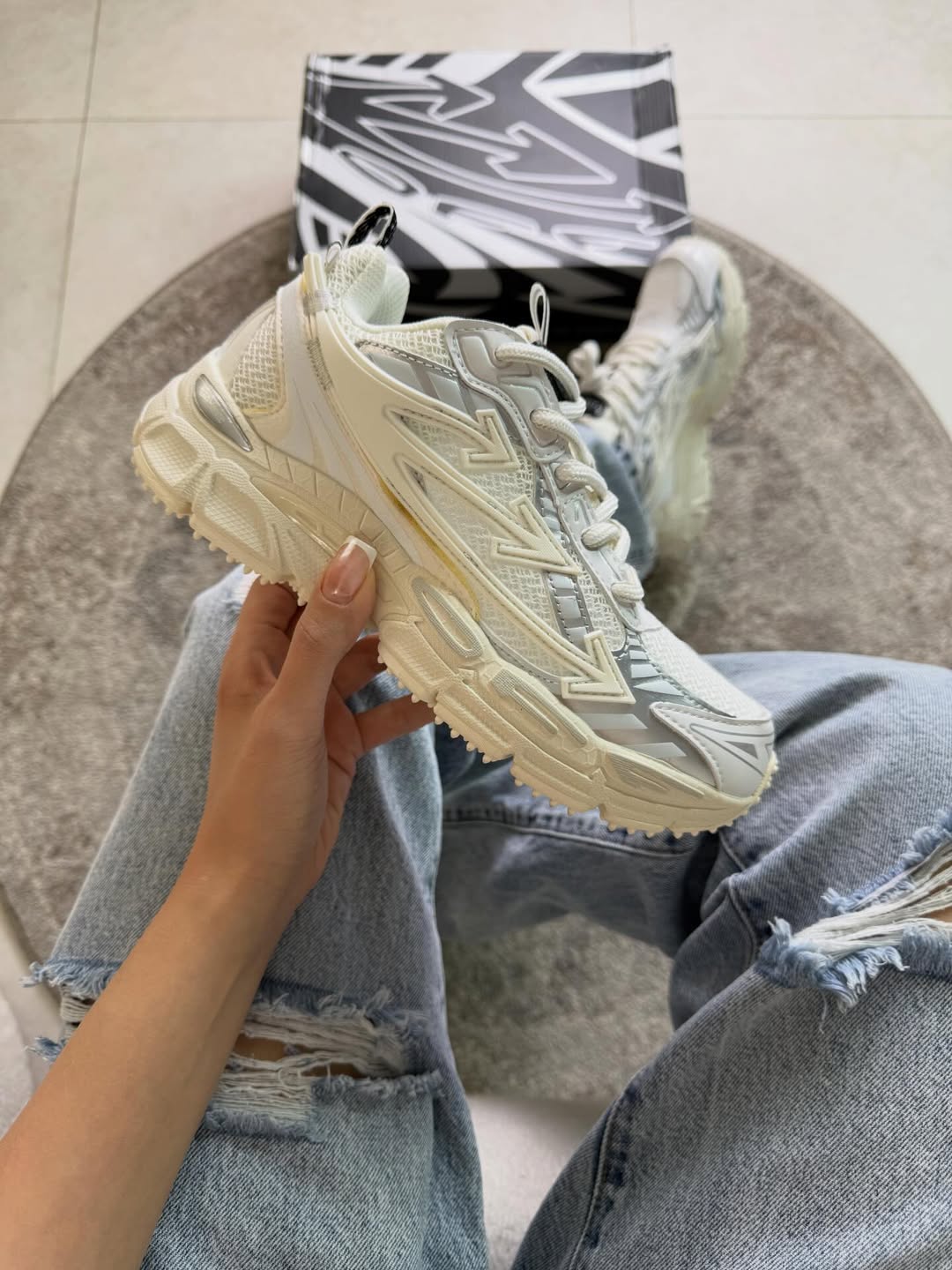 Off White Sneakers
