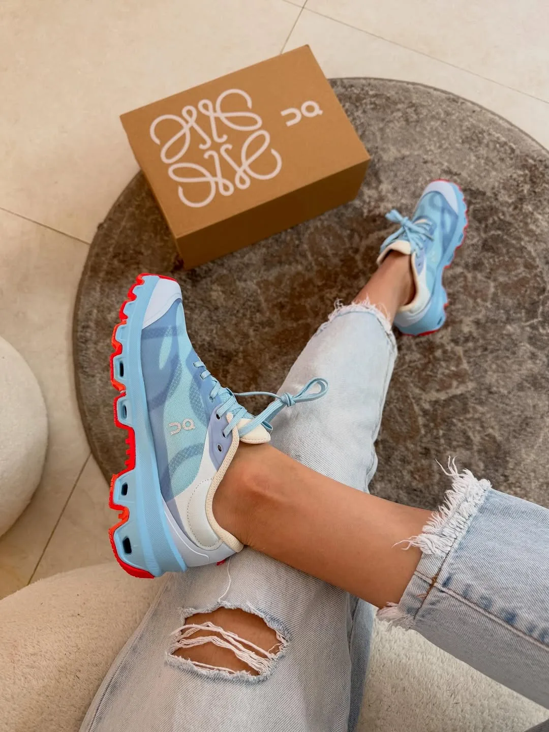 On Running Cloudventure 2 Loewe Blue Red White