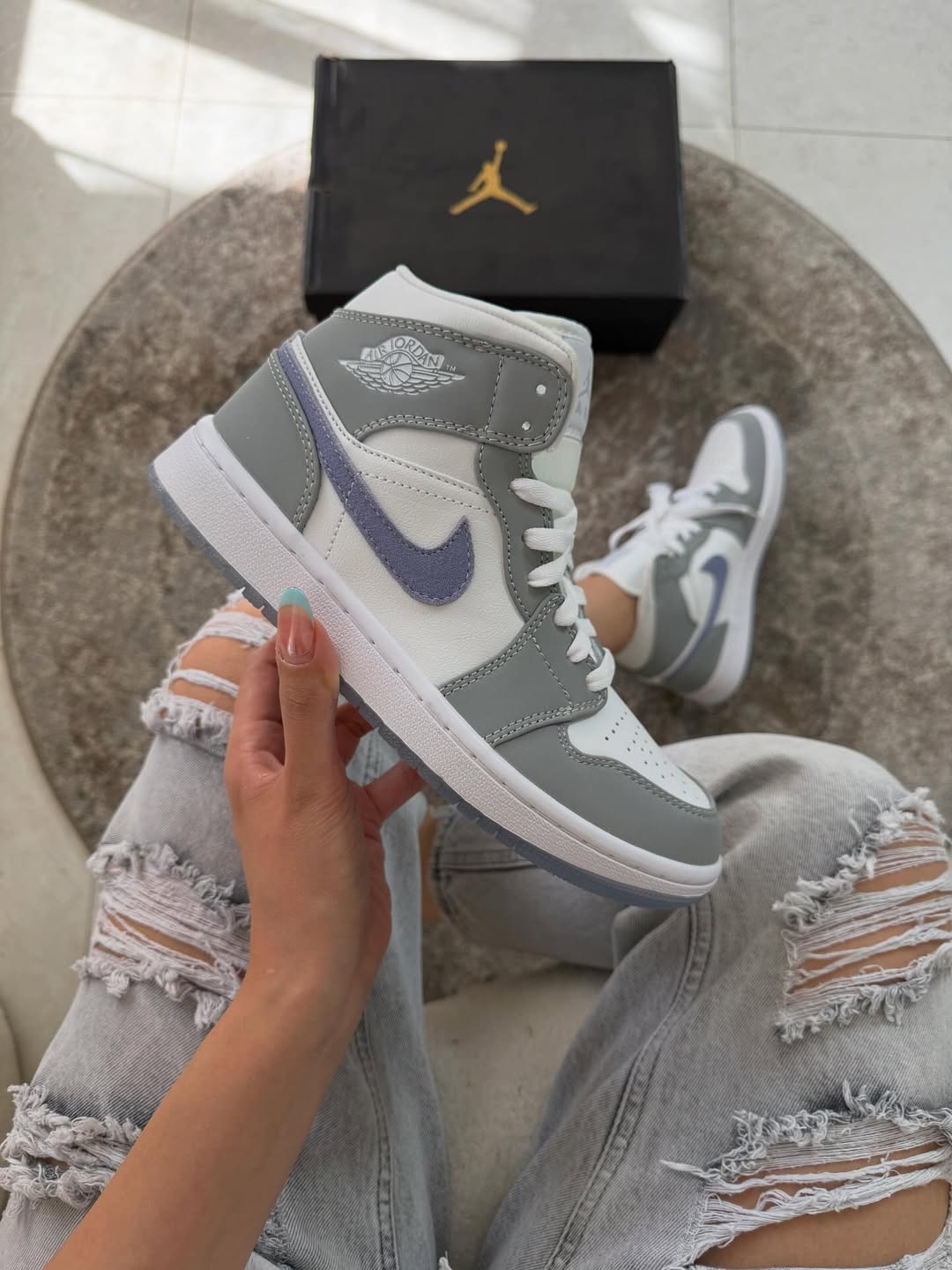 Nike Jordan 1 Mid Wolf Grey