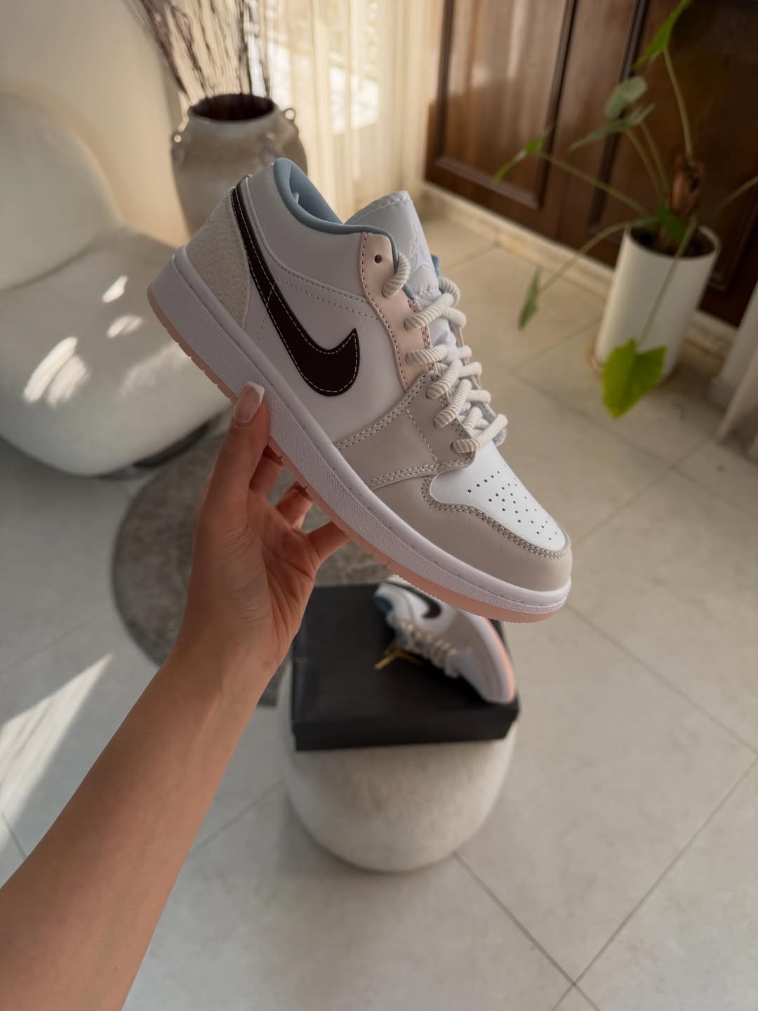 Nike Air Jordan 1 Low Coral Reef